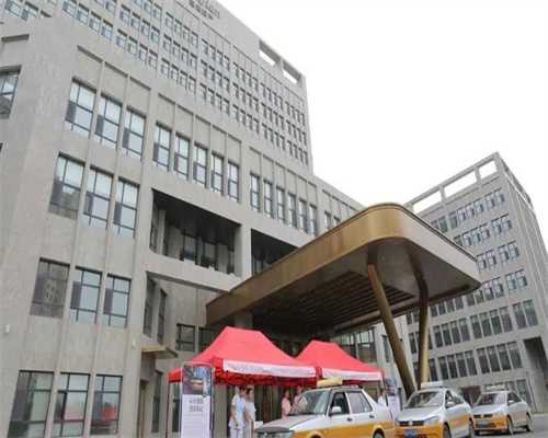 多囊促排卵泡发育正常吗？多囊促排卵泡成熟后会自动排出吗？